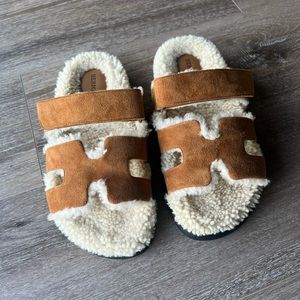 Chypre hermes sandals -Suede Goatskin Woolskin Womens Chypre Sandal